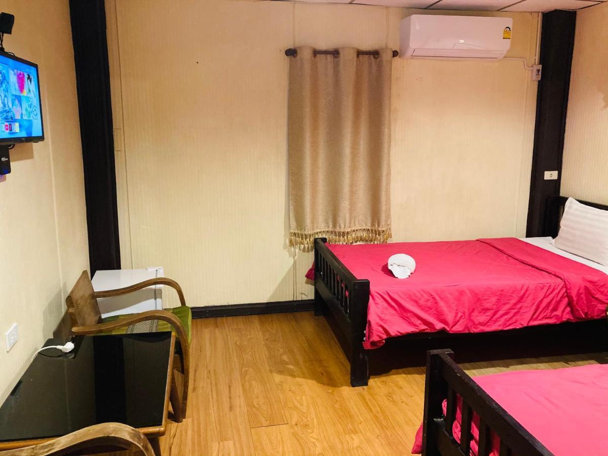 Noom Guesthouse Lop Buri Exterior foto